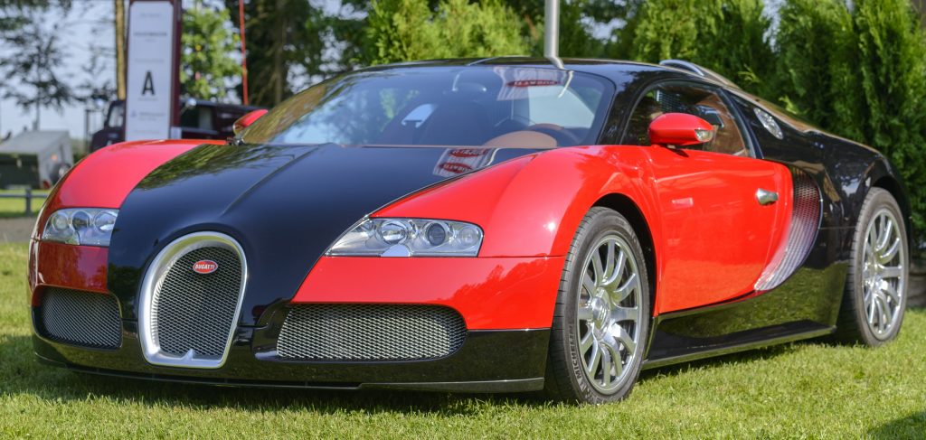 A Bugatti Oil Change Is So Complex It Costs $21,000 | PURSUIT