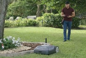 Terra robot lawnmower